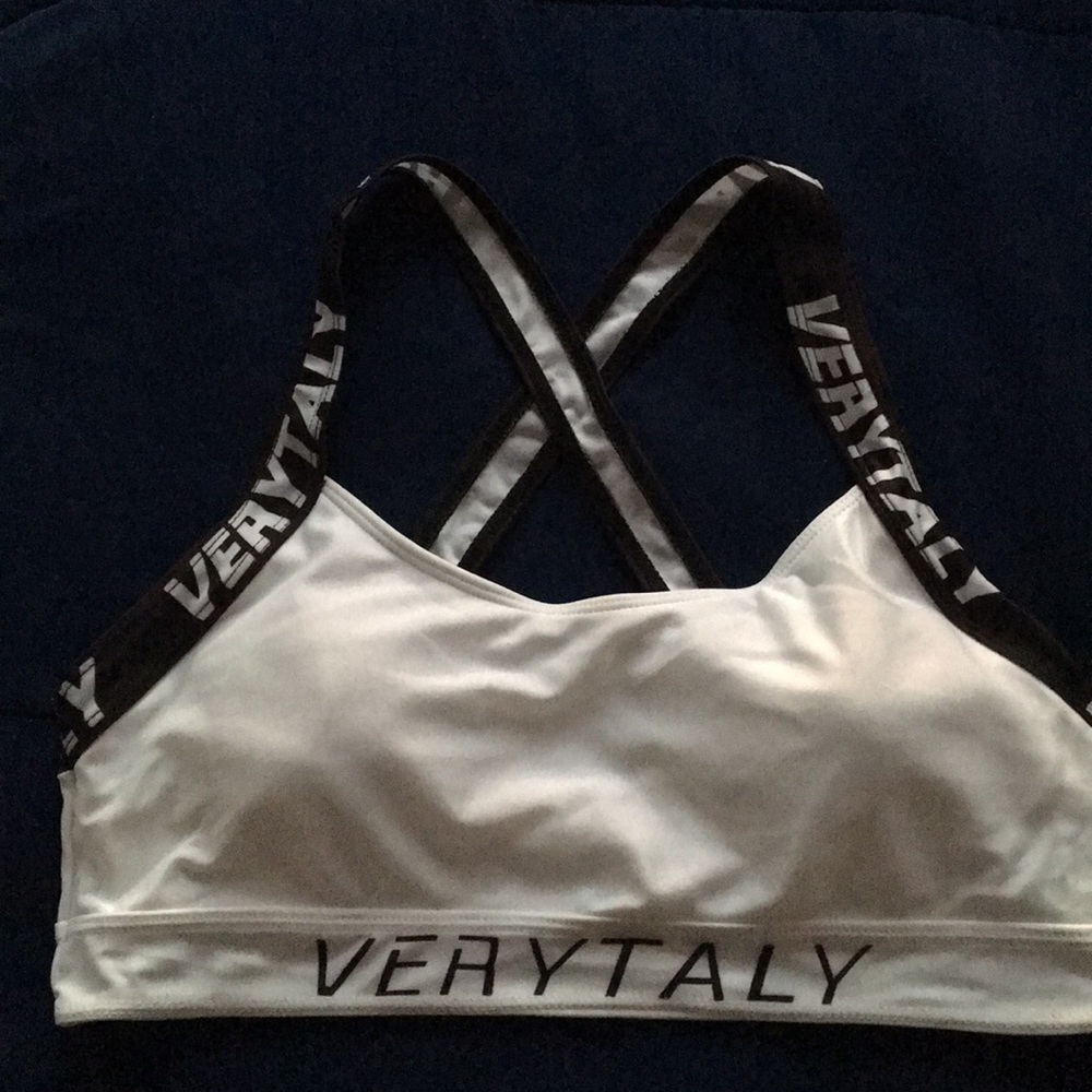 Sports bra
